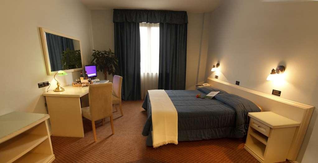 Il Grifo Hotel E Bisteccheria Toscana Montepulciano Stazione Zimmer foto