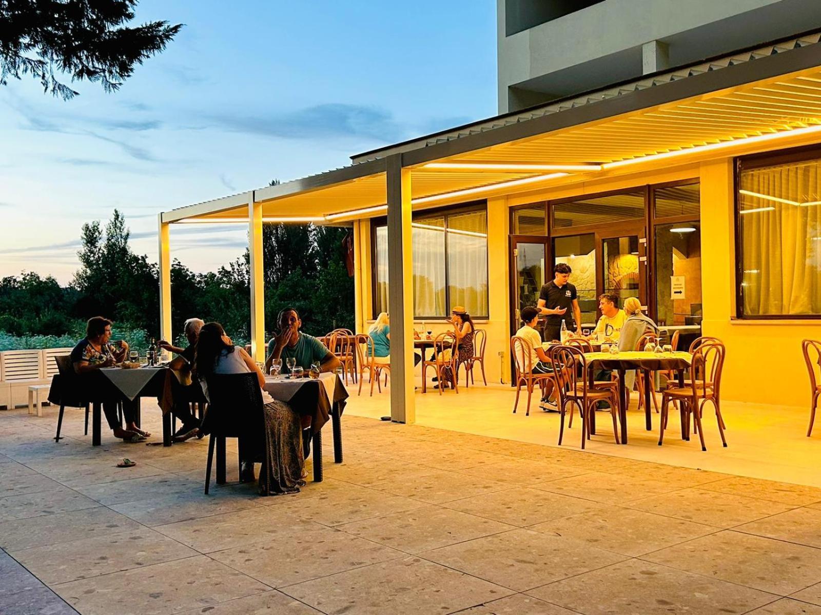 Il Grifo Hotel E Bisteccheria Toscana Montepulciano Stazione Exterior foto