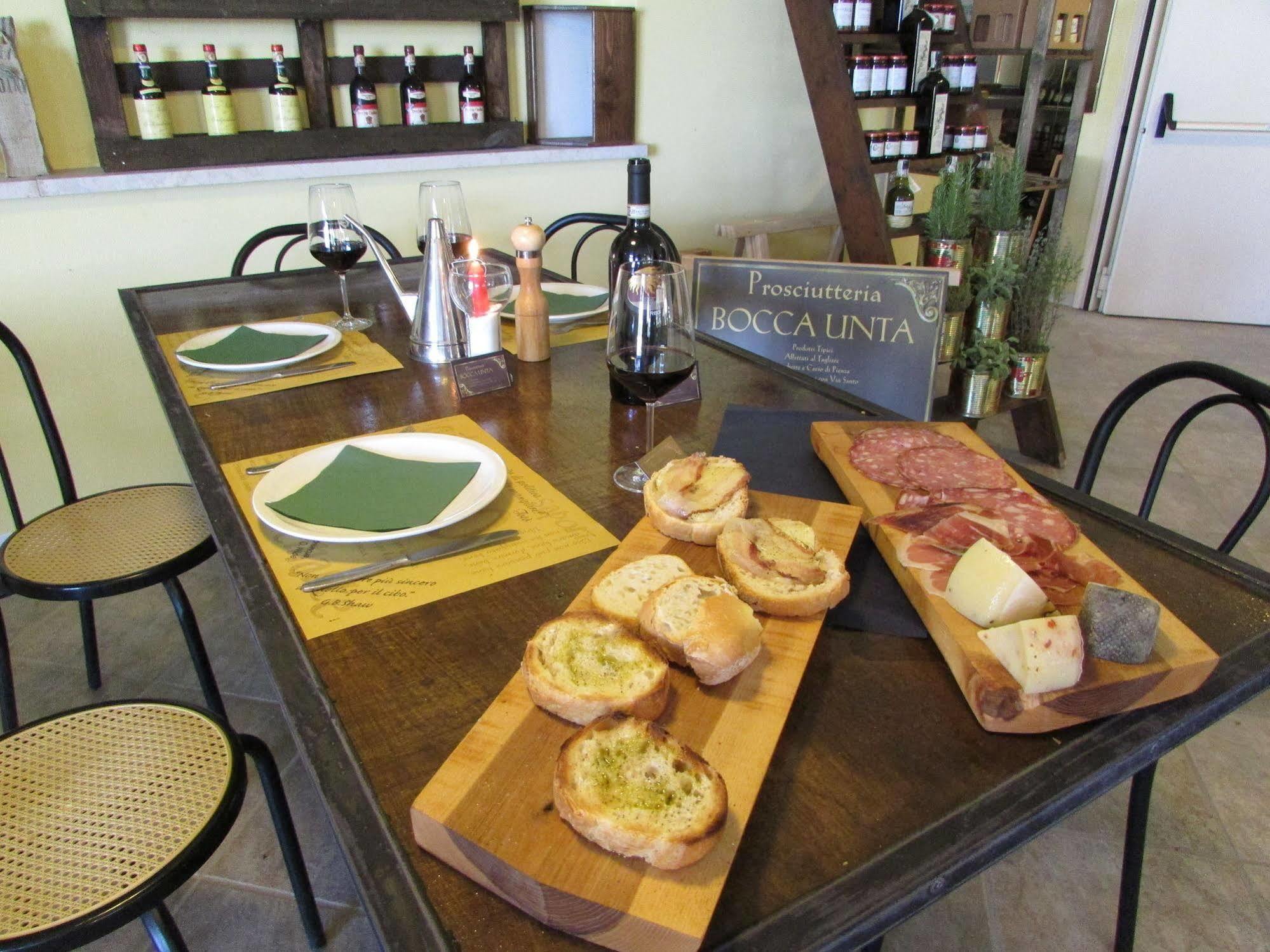 Il Grifo Hotel E Bisteccheria Toscana Montepulciano Stazione Exterior foto